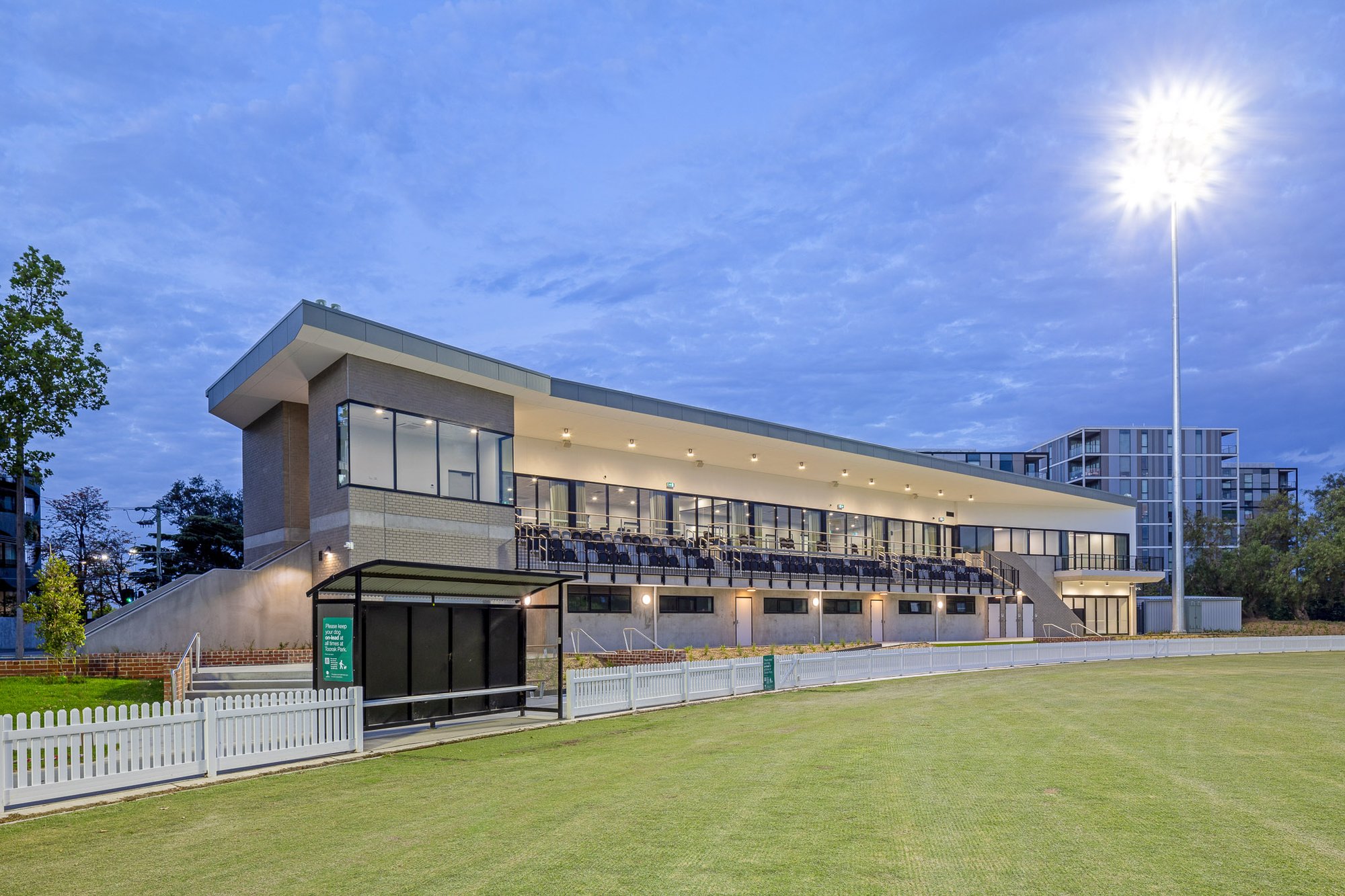 2Construct_Toorak_Park_Pavilion_Web-17