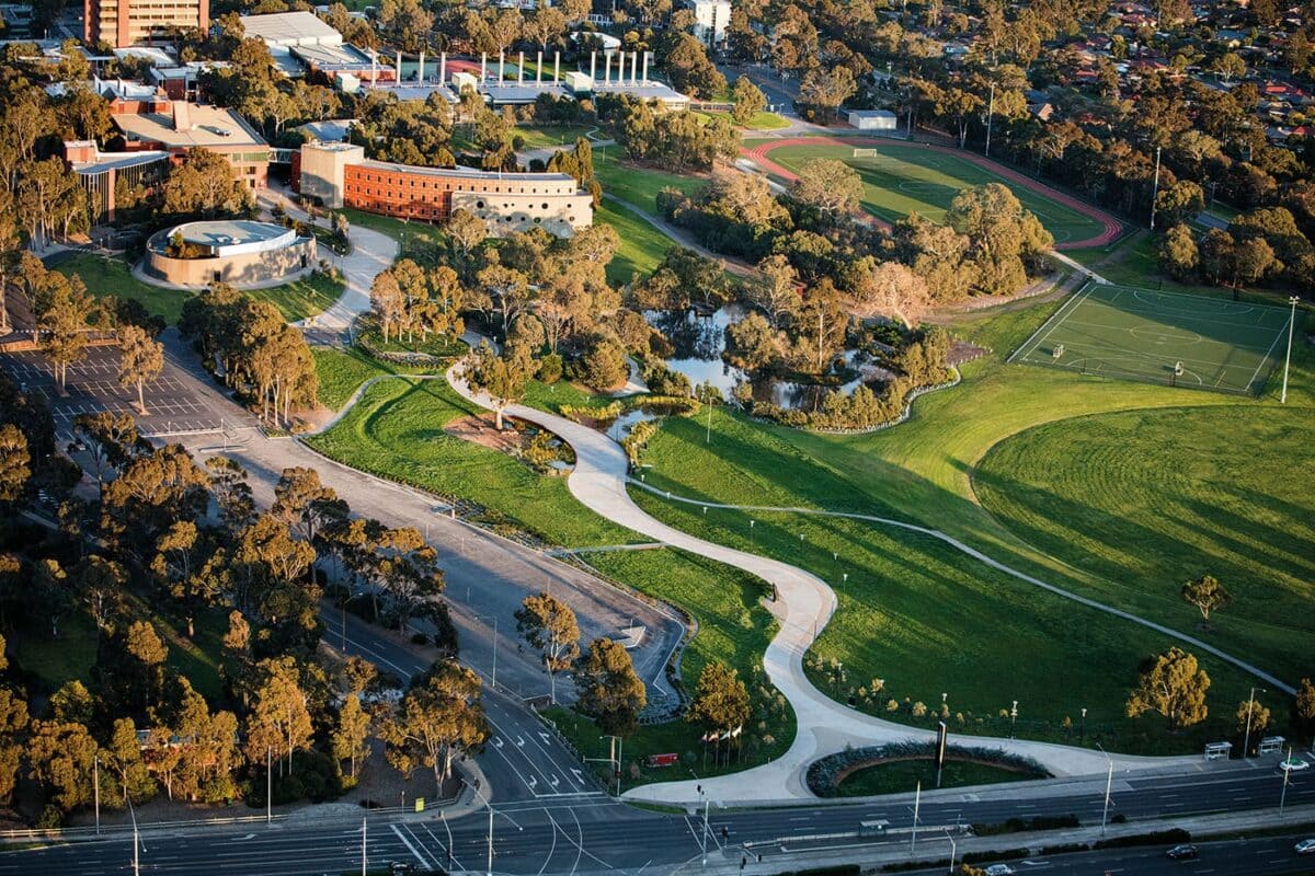 2Construct - RMIT University Bundoora Pedestrian Spine 01