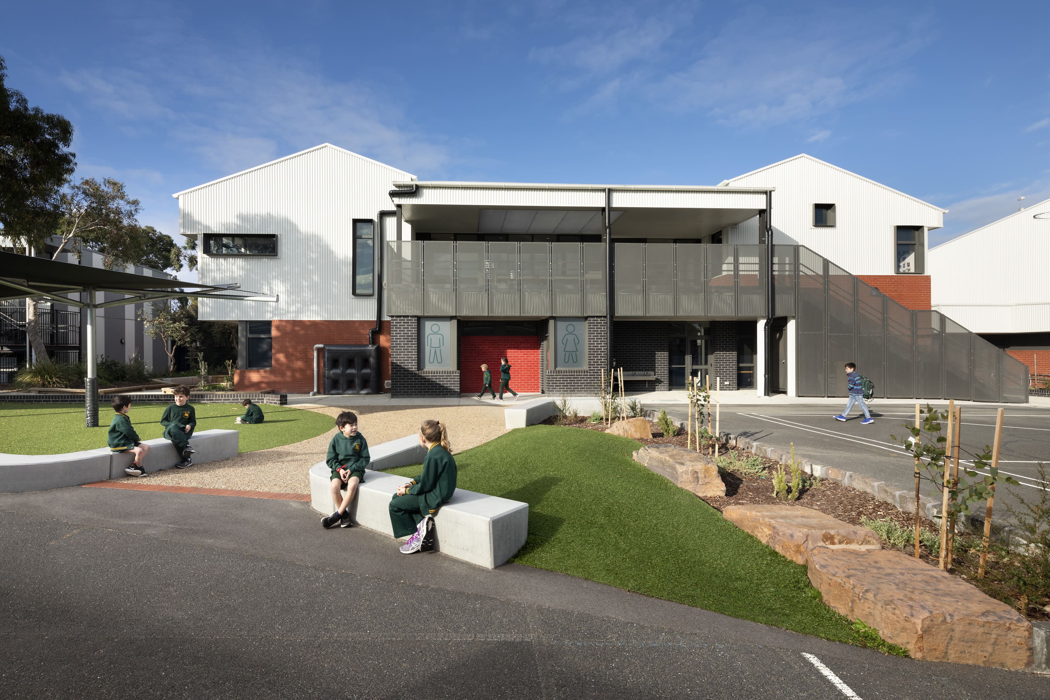 2Construct - Sandringham Primary School 01